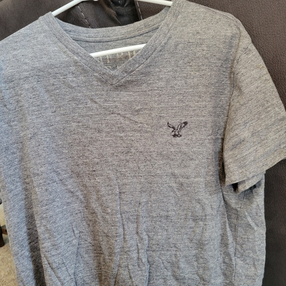American eagle t shirt medium